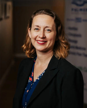Dr. Lisa Palmer